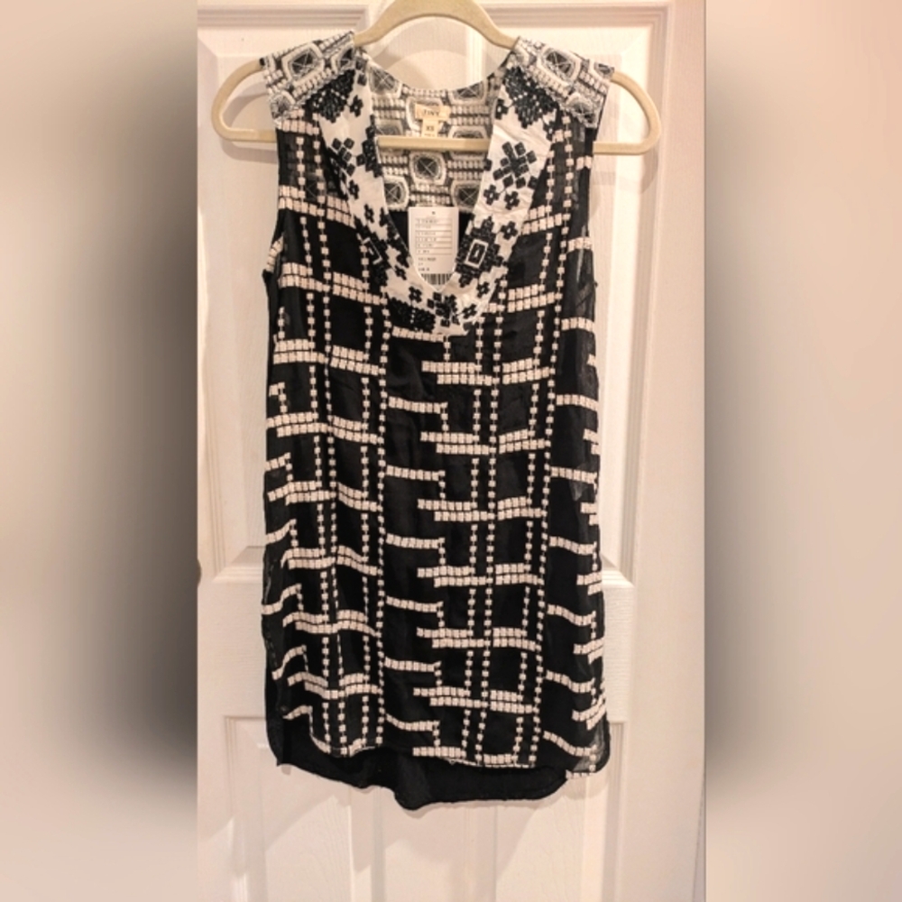 NWT Anthropologie Tiny Embroidered Tunic Top